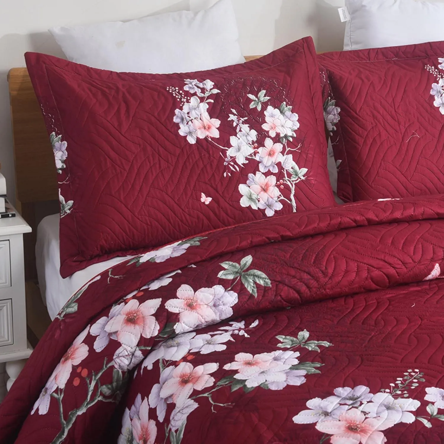 3-Piece Reversible Quilted Bedspread Set (220x240cm)