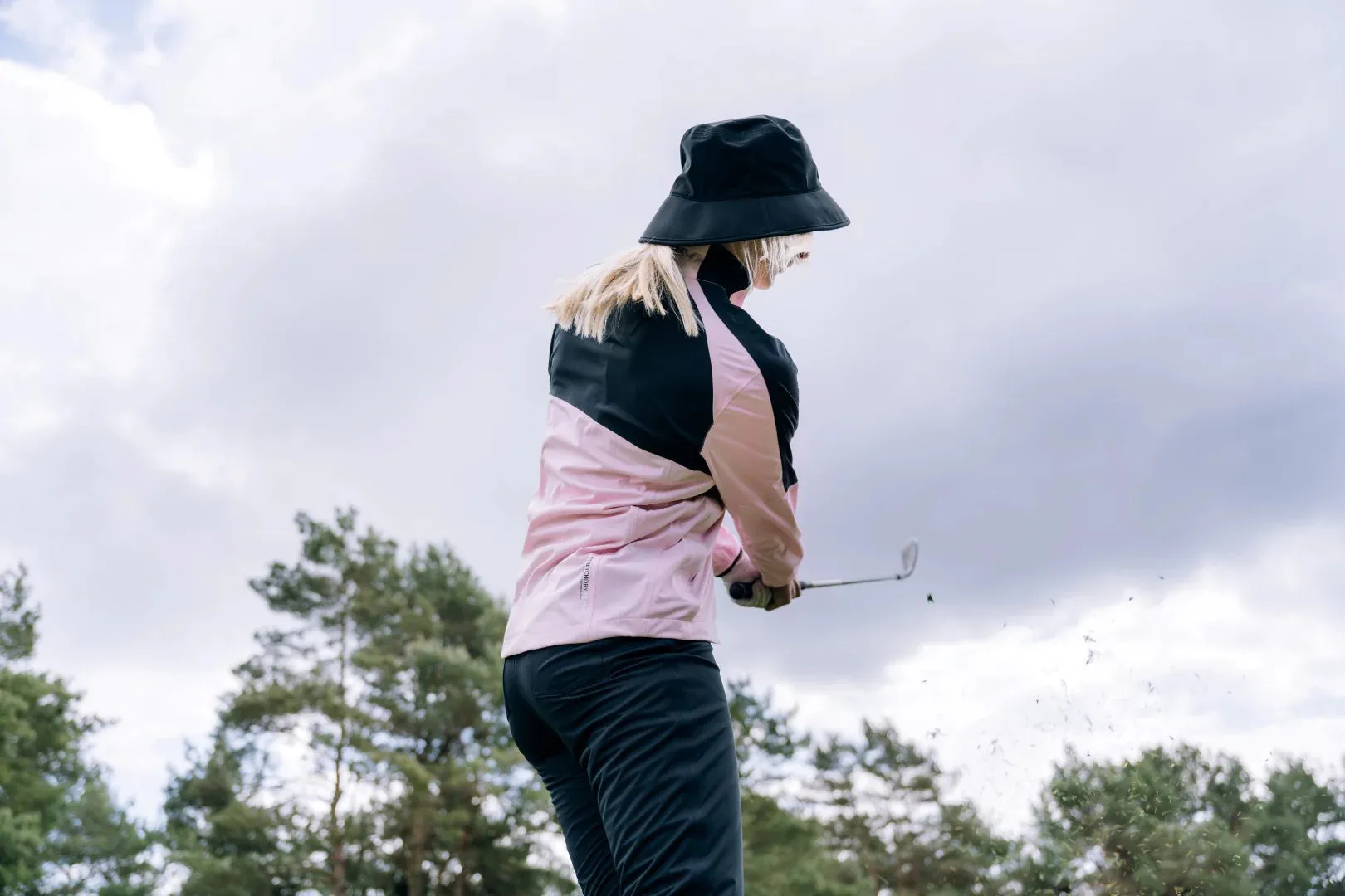 Abacus Sports Wear:  Women's Bounce Rain Jacket - Begonia