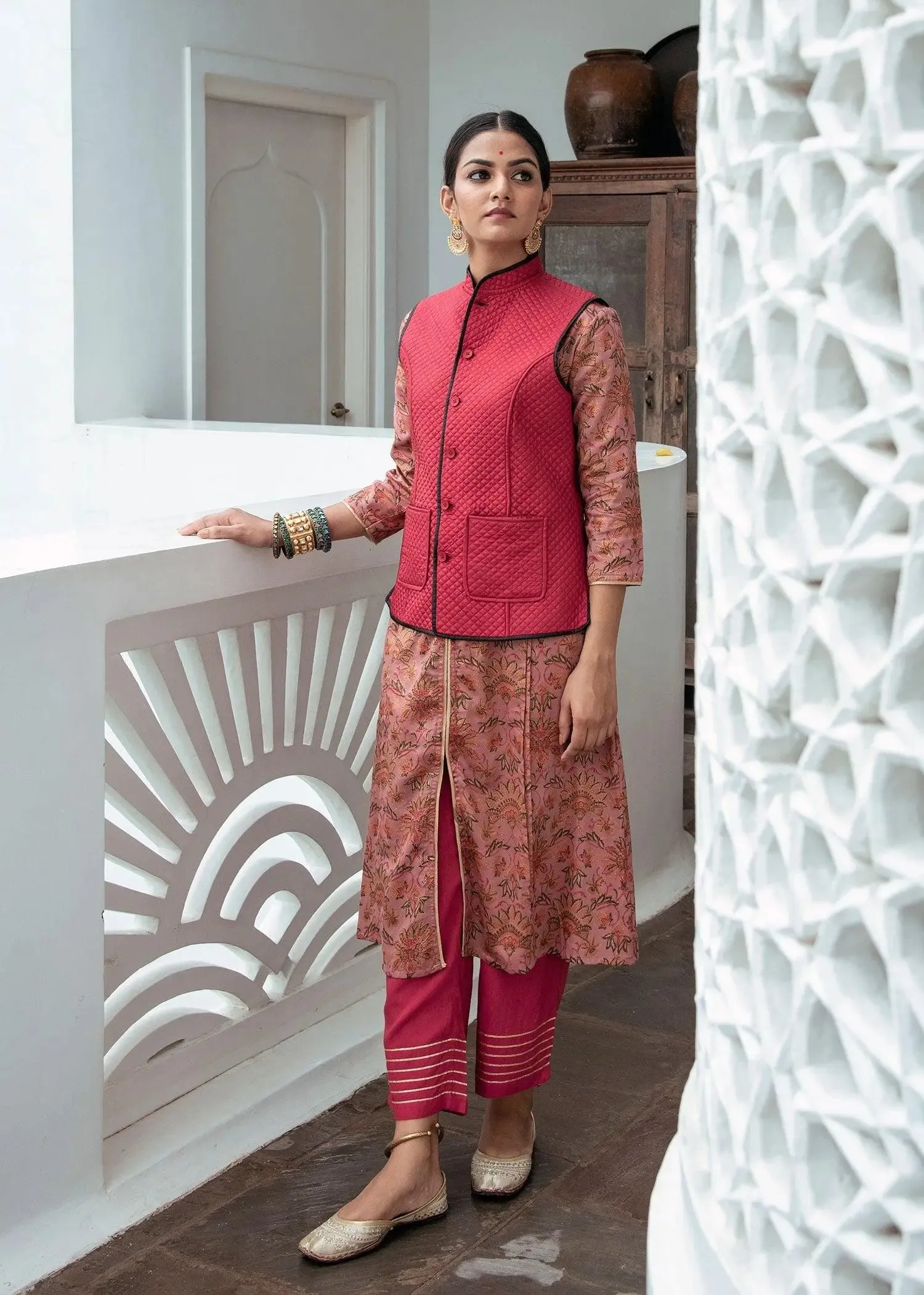 Barfi Red and Black Paper Silk Reversible Quilted Bundi
