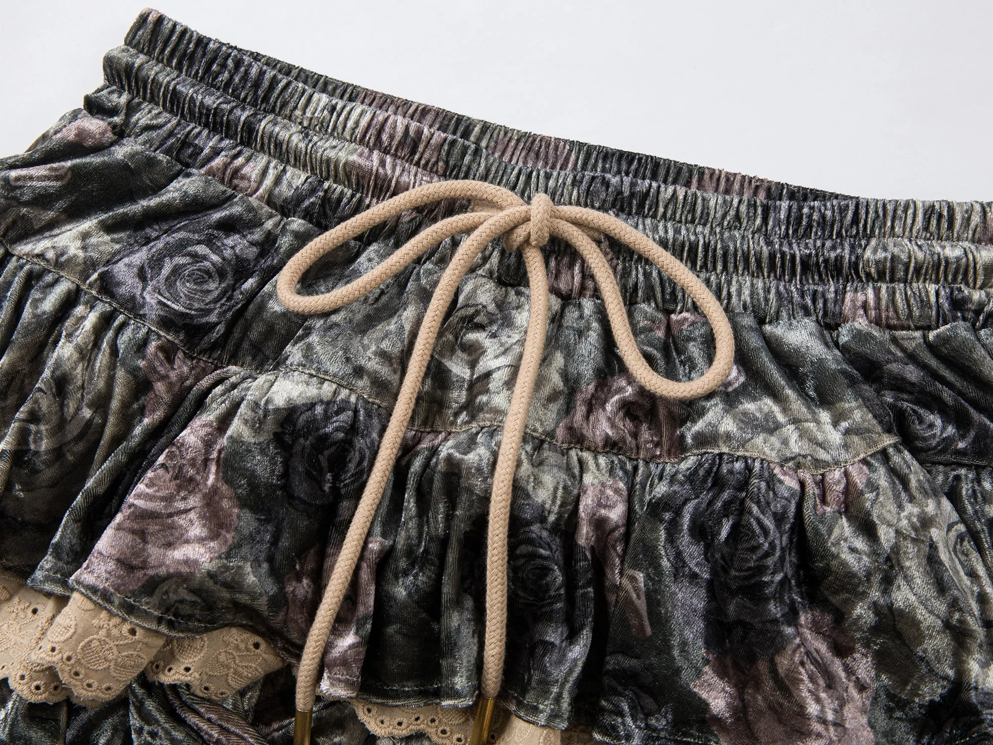 Camouflage rose printed velvet lace cake skirt