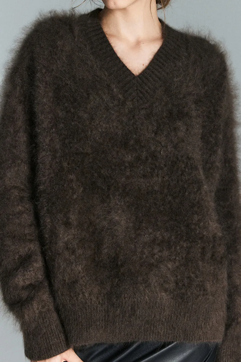 Chunky Brushed Cashmere V-Neck Pullover Sweater