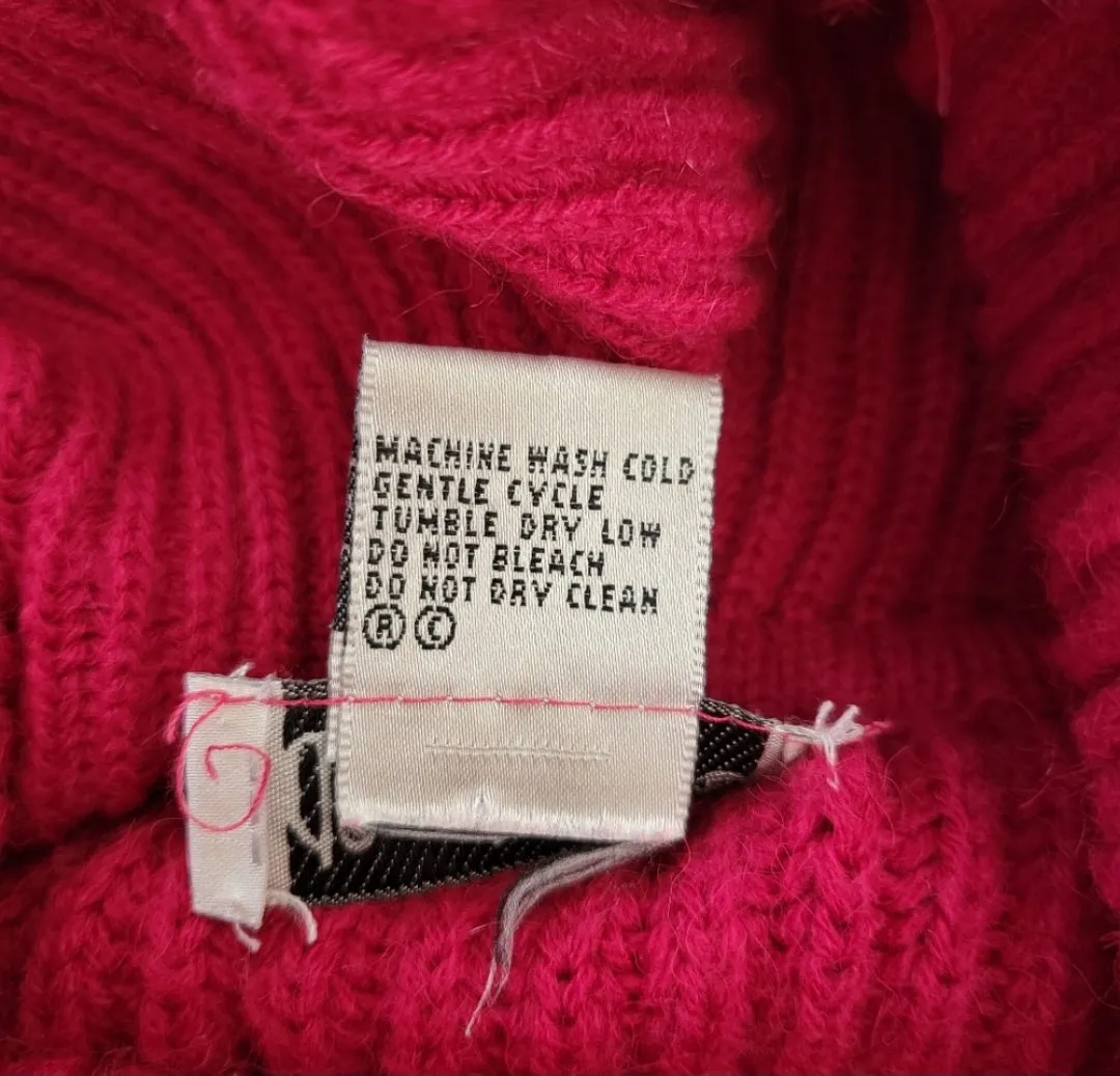De Rotchild Knit Turtleneck Size Medium