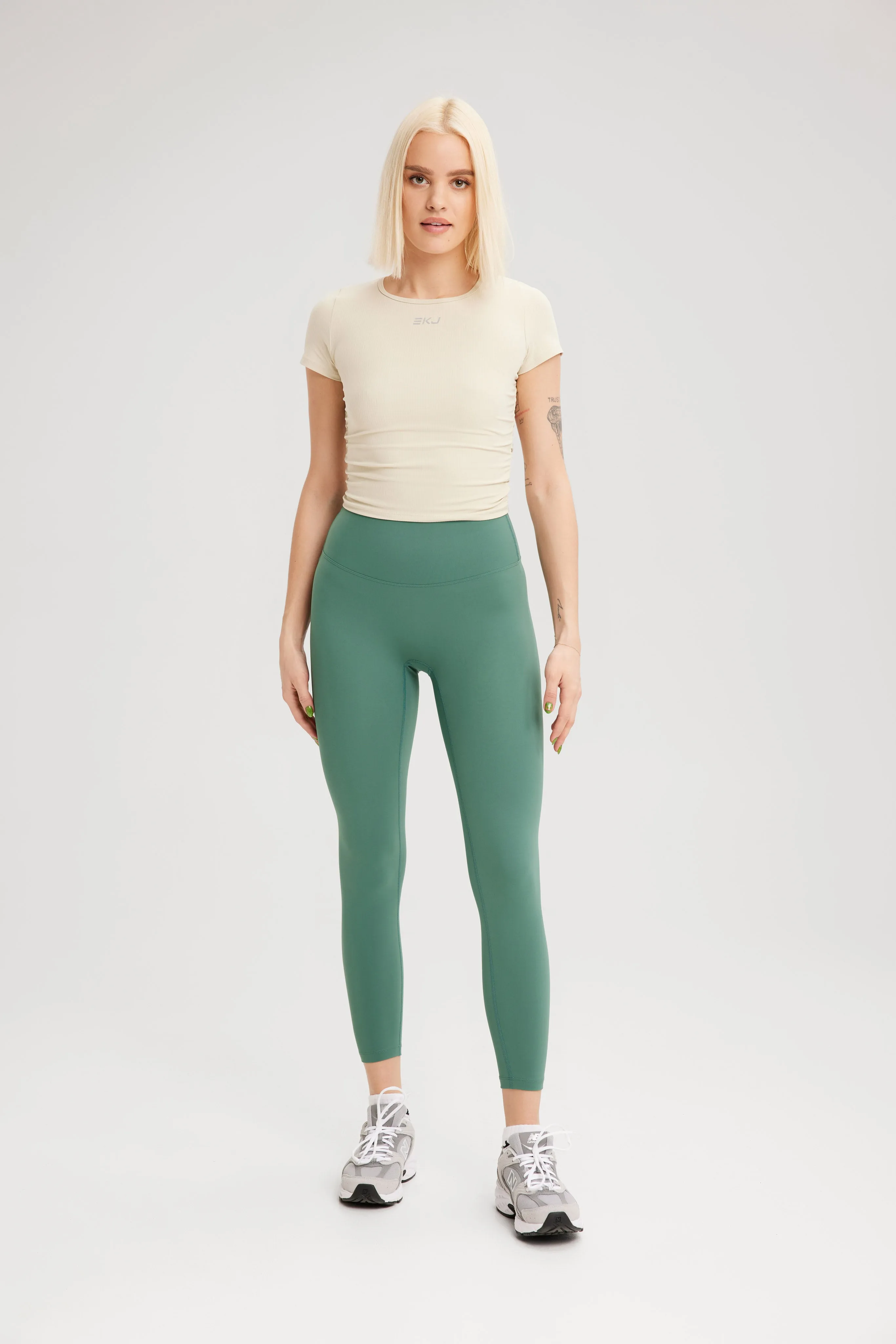 EKJ Seamless Contour Leggings in Lush Myrtle
