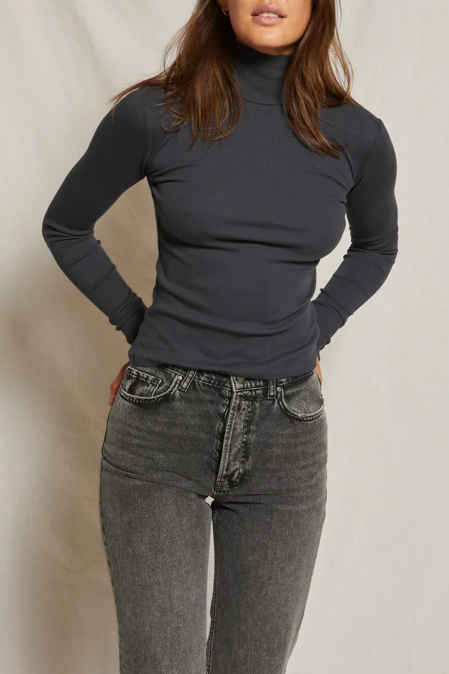 Hayden Turtleneck in Vintage Black