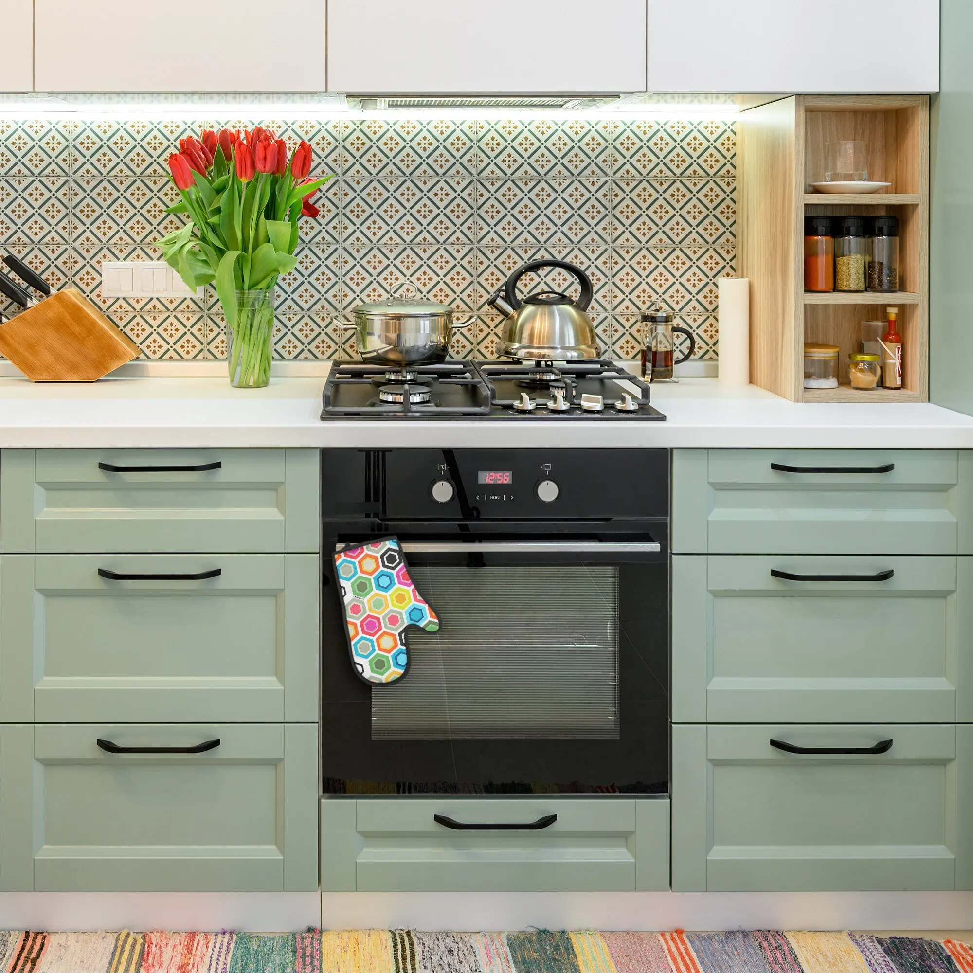 Hexagonia Oven Mitt