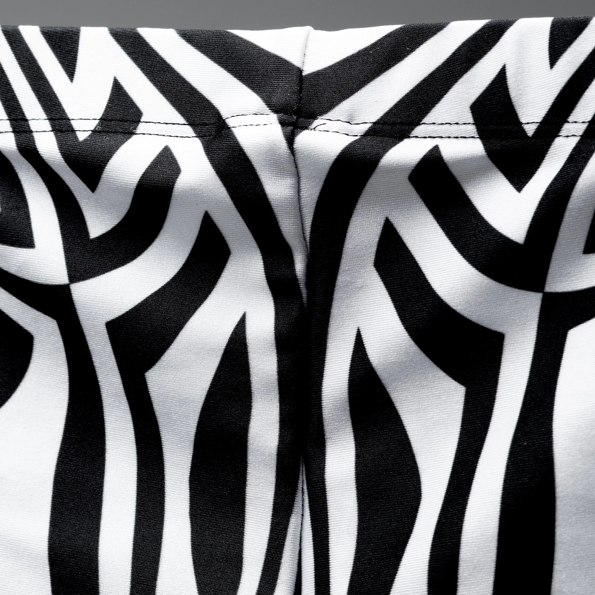 LEGGINGS by DEEPFAKE