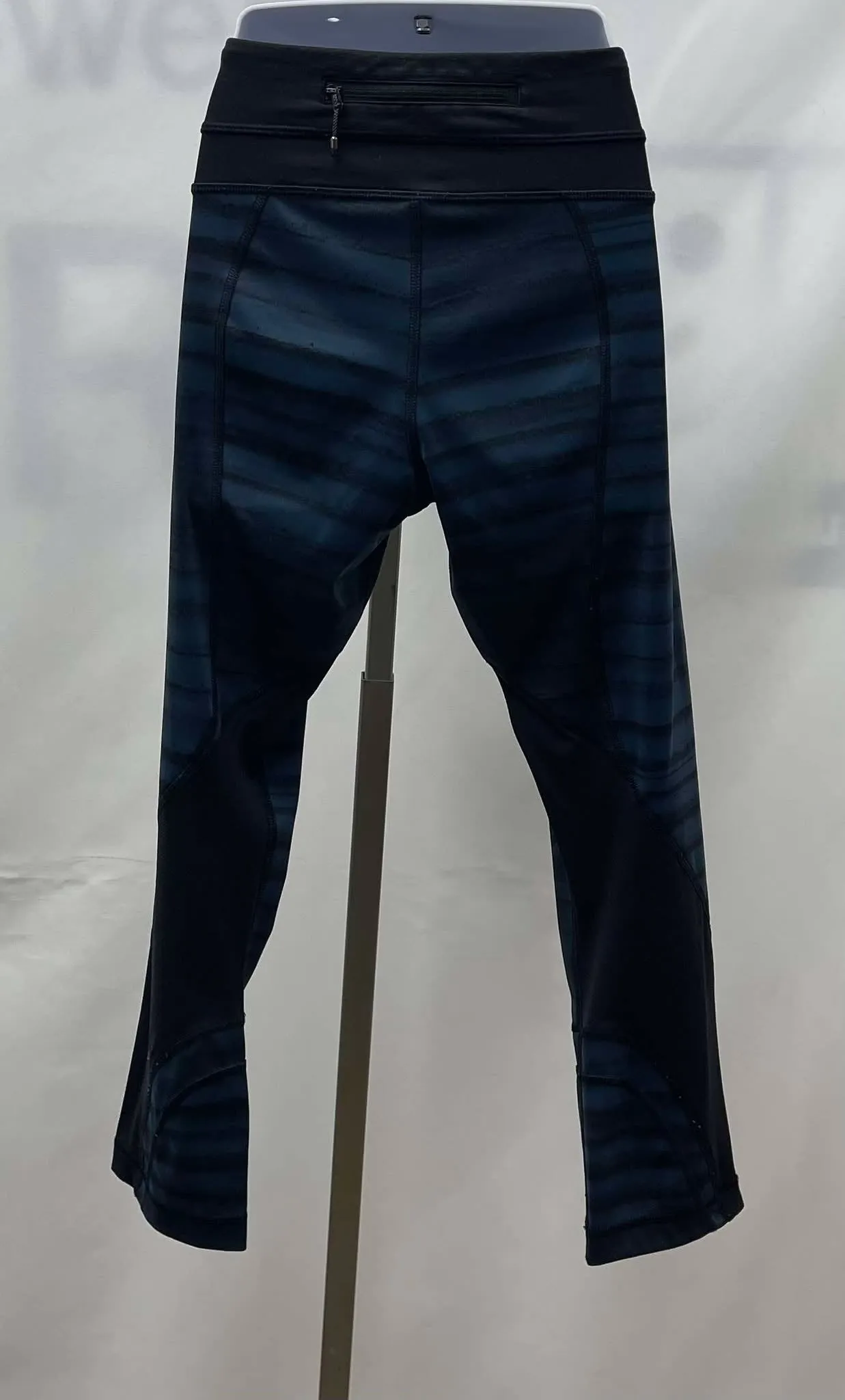 Women's Lululemon Leggings, 6